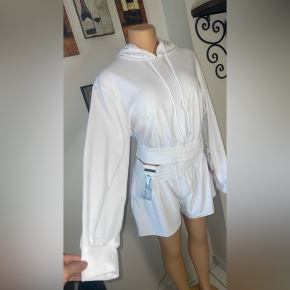 NWT COZY SET SHORT & HOODIE WHITE SIZE XL - Picture 2 of 10